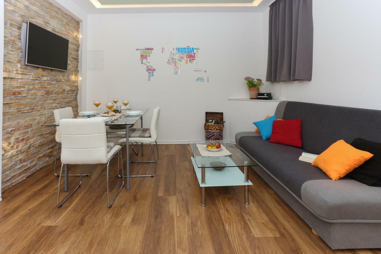 Bruno'S Poolside Apartments - Near Beach Trogir Exterior photo